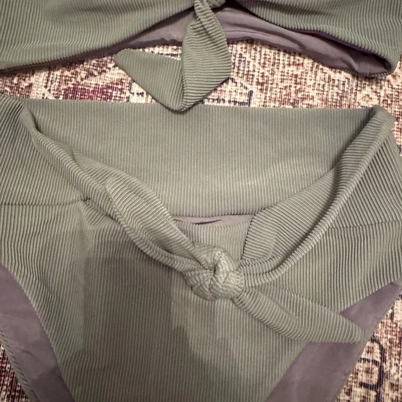 Beach Riot army green swimsuit never worn - Picture 4 of 10